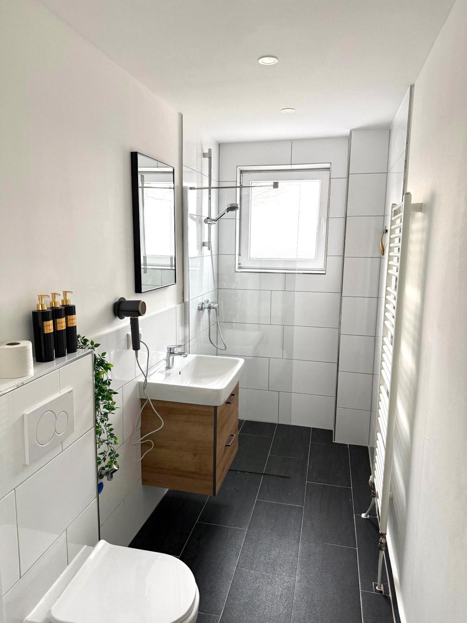 Mühldorf Yay - 65M2 Apartment Am Bahnhof - Smart Tv - Internet - Kaffee - Waschmaschine - Trockner מראה חיצוני תמונה